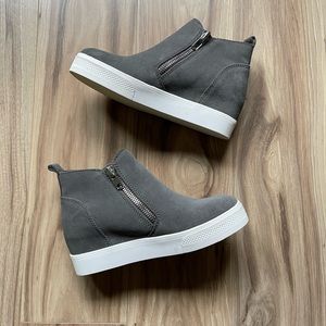 Steve Madden NWOT Wedge Platform Sneakers 6.5